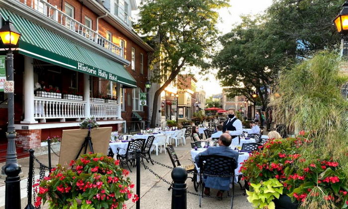 Holly Hotel - Recent Photos From Website (newer photo)